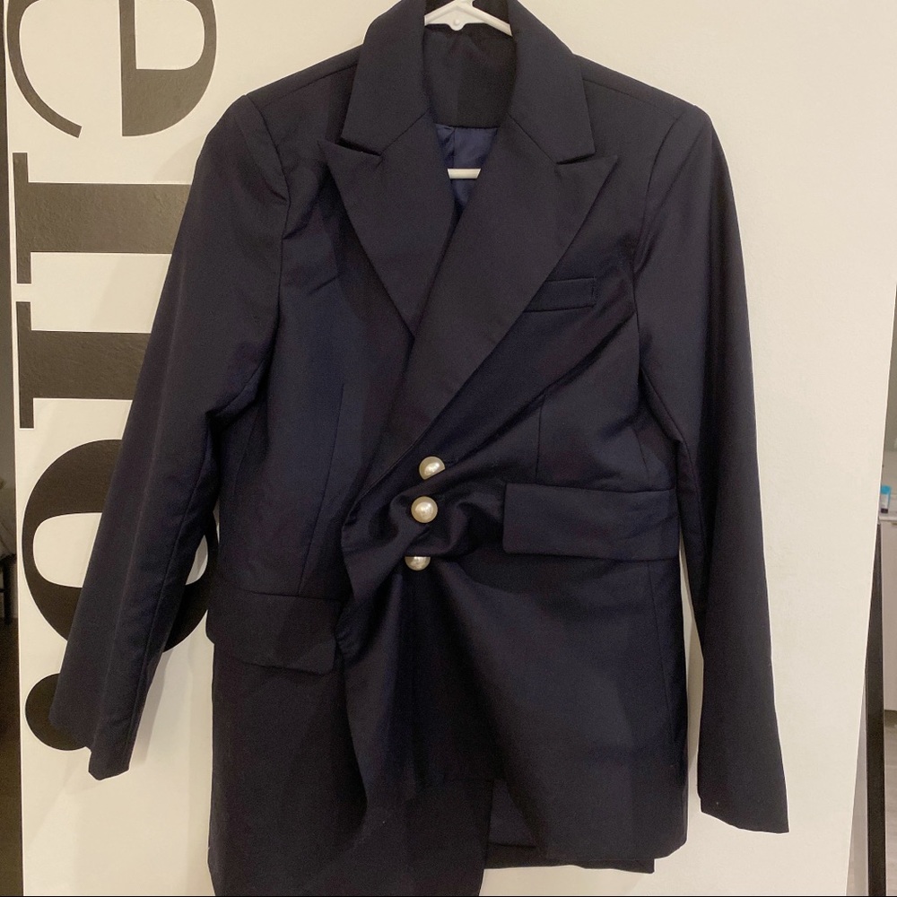 Asymmetrical Blazer with Pealer Buttons